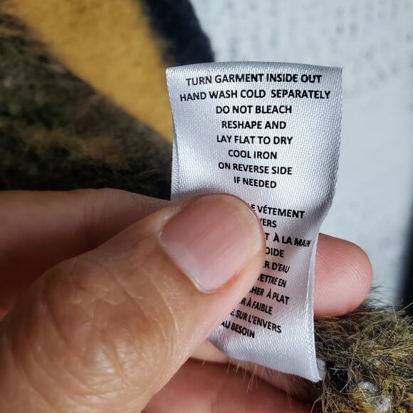 TRUTH by Republic Women’s Fuzzy Knit Plaid Cardigan Black Yellow Retro Preppy - Picture 6 of 8